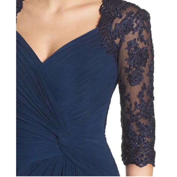 La Femme Ruched Navy Twist Column Gown - Women's Size 14 - Mother of the bride - Picture 8 of 14